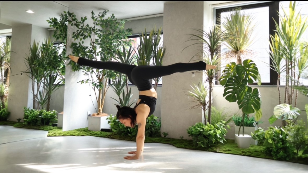 BORN TO YOG(アドバンスヨガ90分)